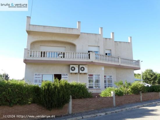 EN VENTA EN EL VENDRELL BAR CAFETERÍA CON VIVIENDA EN CONSTRUCCIÓN - TARRAGONA