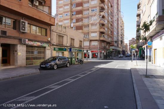 LOCAL COMERCIAL EN AVENIDA DE CHAPI - ALICANTE