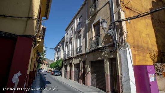 Dos edificios singulares ideal para rehabilitación o edificación - ALICANTE