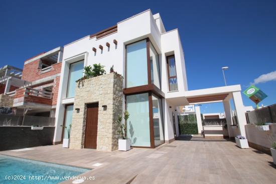 VILLAS EN EL MAR MENOR - MURCIA - MURCIA