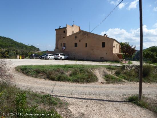 VENTA MASIA EN TOUS CON PISCINA Y ERMITA!! - BARCELONA