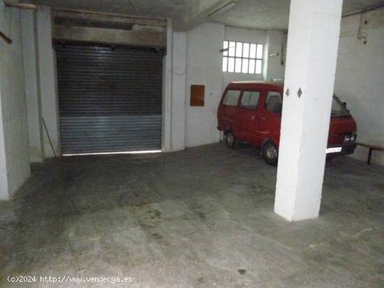 LOCAL COMERCIAL EN ESQUINA - ALBACETE