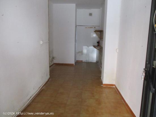 LOCAL COMERCIAL MUY CENTRICO DE 15 M2. - ALBACETE