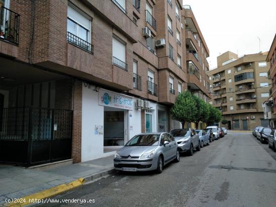 PLAZA DE GARAJE CERCA DE ZONA CENTRO - ALBACETE