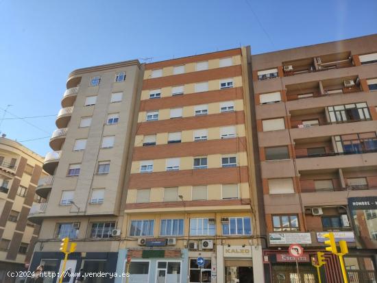  VIVIENDA FRENTE AL MERCADO CENTRAL - ALBACETE 