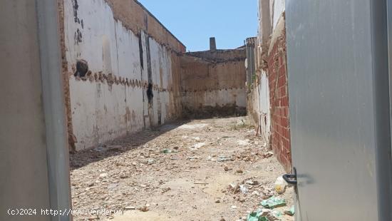 PARCELA EN PLENO CENTRO DE MONTEALEGRE DEL CASTILLO - ALBACETE