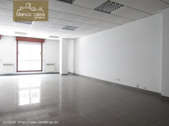 Alquiler de local para oficina de 66m2 en calle peatonal y comercial por 385€/mes - A CORUÑA