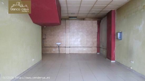 Local comercial de 40m2 en el centro de Carballo - A CORUÑA