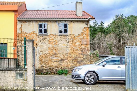 ¡Estupenda oportunidad de comprar esta casita de piedra con terreno a 10 minutos de Carballo! - A C