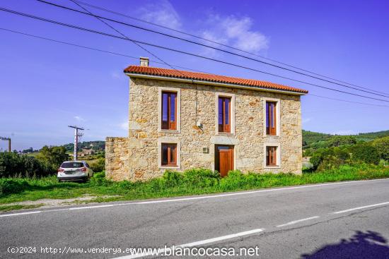 Vivienda unifamiliar semi-reformada con TERRENO - A CORUÑA