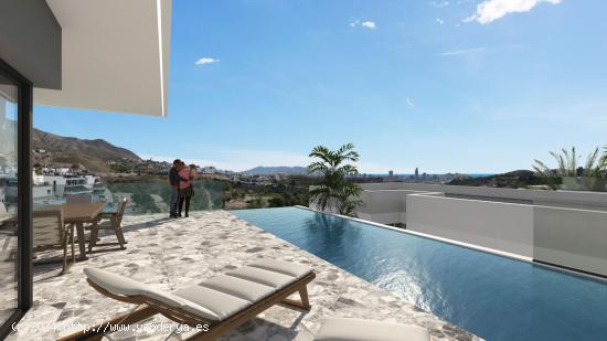  SE VENDE VILLA DE LUJO DE 4 DORMITORIOS Y PISCINA PRIVADA CON VISTAS AL MAR Y MONTAÑA EN FINESTRAT  