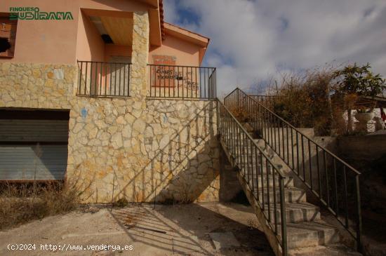 CHALET en CONSTRUCCIÓ a la VENDA a LA TORRE DE CLARAMUNT - Zona PINEDES D'ARMENGOL - BARCELONA