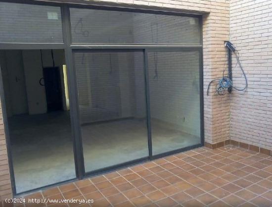 LOCAL COMERCIAL EN VENDA A IGUALADA - BARCELONA