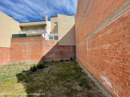  SOLAR EN VENDA A IGUALADA - POBLE SEC - BARCELONA 