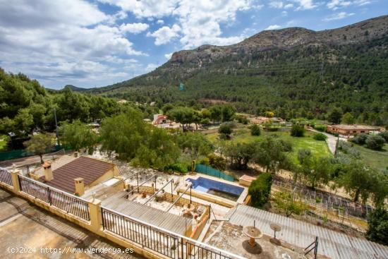 Chalet en Finestrat con gran parcela de 5000m 649090517 / 608249911 - ALICANTE