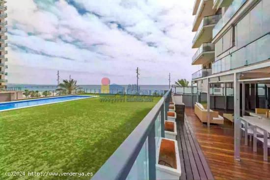 Espectacular piso de 119 m2   3 Hab. 1ª línea de Mar, Terraza de 70 m2 Parquing y Trastero. - BARC