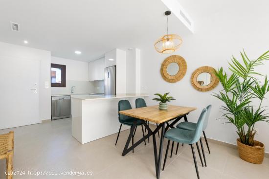 Bungalow en planta baja de 2 dormitorios en San Pedro del Pinatar - MURCIA