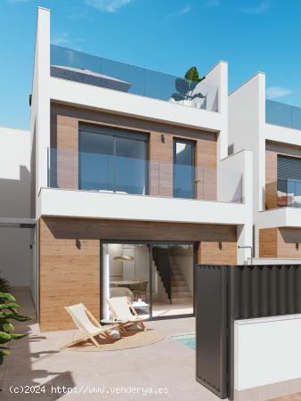 Vivienda de lujo con piscina privada en San Pedro del Pinatar - MURCIA