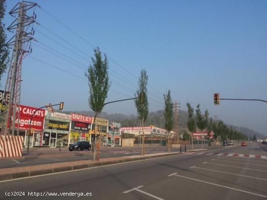  Terreno en alquiler en zona comercial - BARCELONA 