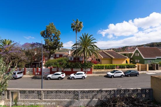 SOLAR URBANO EN SANTA BRÍGIDA (LOS ALVARADOS) - LAS PALMAS