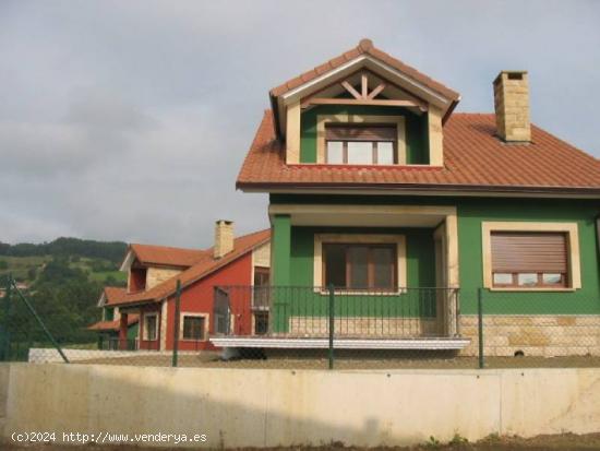 Chalet de cuatro habitaciones en Voto. - CANTABRIA