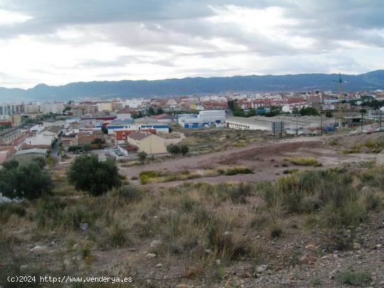 SOLAR URBANO EN CABEZO VERDE - MURCIA