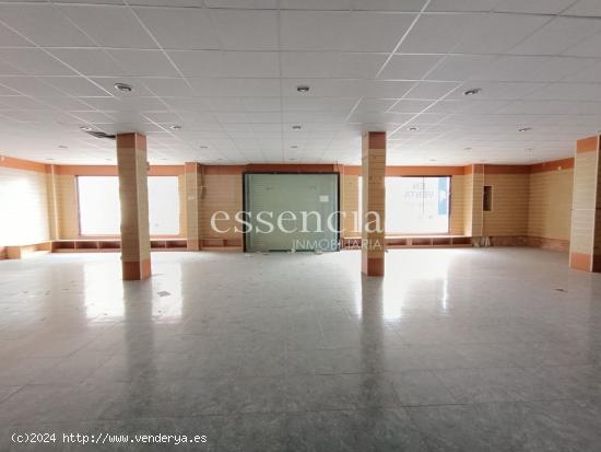 Local comercial en Gandia, Avenida del Raval, 653 m2 - VALENCIA