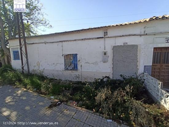  Casa Tapiada en carretera de Alange - BADAJOZ 