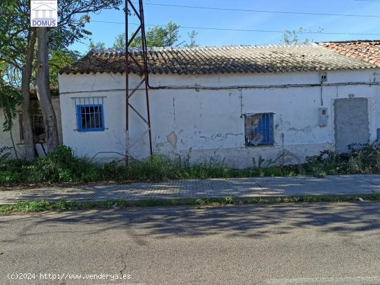 Casa Tapiada en carretera de Alange - BADAJOZ