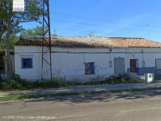 Casa Tapiada en carretera de Alange - BADAJOZ