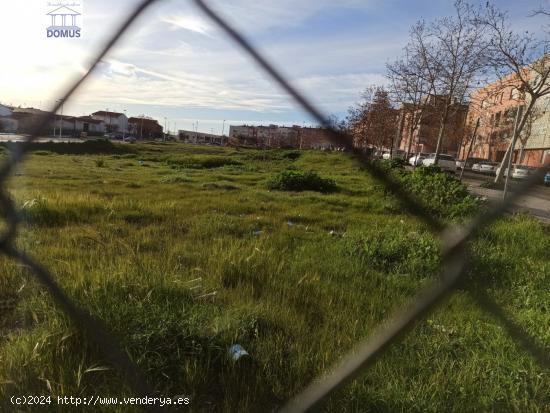 Atención promotor y/o constructor terreno en la zona de la corchera! - BADAJOZ