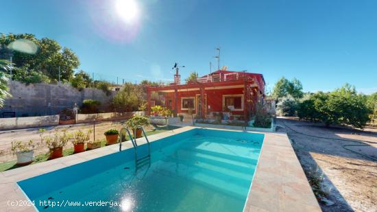  Chalet en Montserrat Valencia - VALENCIA 