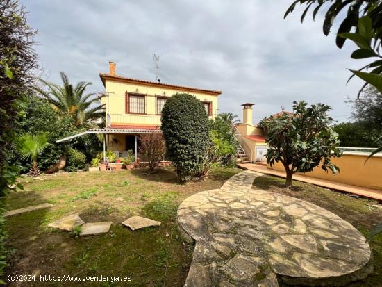 Chalet independiente en venta  La Eliana - VALENCIA