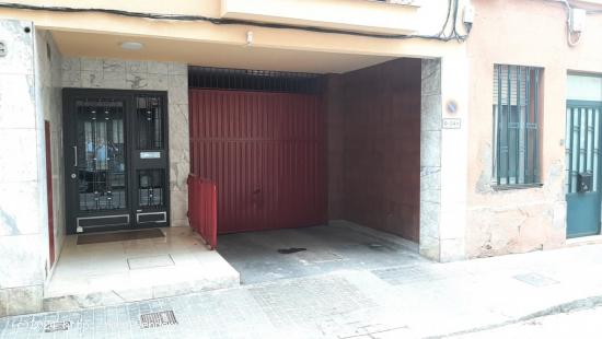 PARKING EN VENTA PARA VEHICULO PEQUEÑO O 2 MOTOS EN C/MOSSÈN QUINTÍ MALLOFRÉ (SANT ANDREU) - BAR