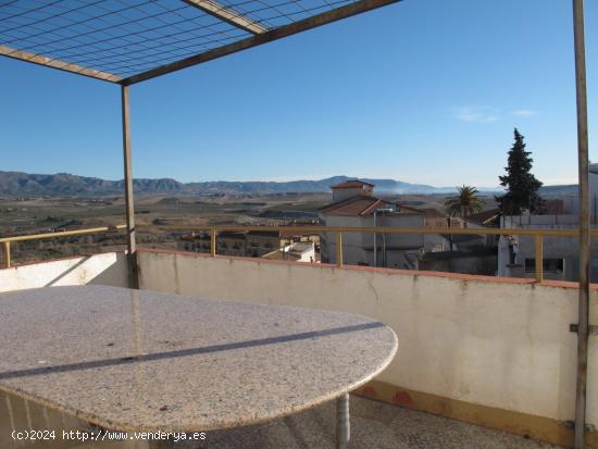 CASA DE PUEBLO SERON,4 DORMITORIOS,2 BAÑO,TERRAZA - ALMERIA