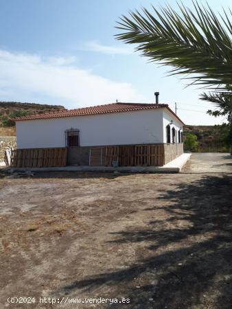 Se Vende en Olula del Rio - ALMERIA