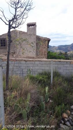 CORTIJO EN HUITAR, OLULA DEL RIO . ALMERÍA. - ALMERIA