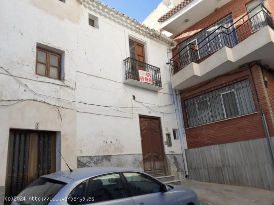 CASA DE CUATRO HABITACIONES, EN URRÁCAL. ALMERÍA. - ALMERIA