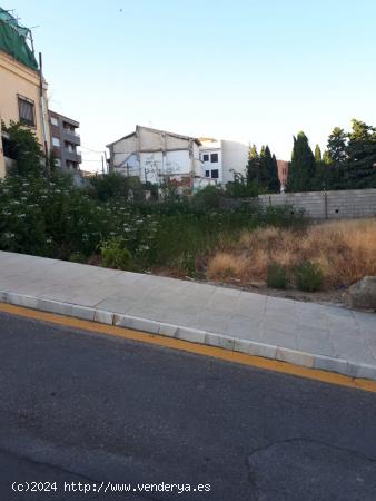 SOLAR CÉNTRICO EN OLULA DEL RÍO. ALMERÍA. - ALMERIA