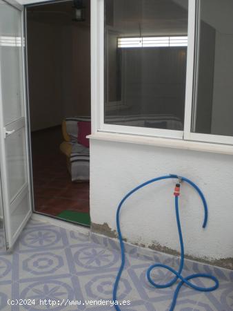 CASA CON GARAJE EN PURCHENA, ALMERÍA. - ALMERIA