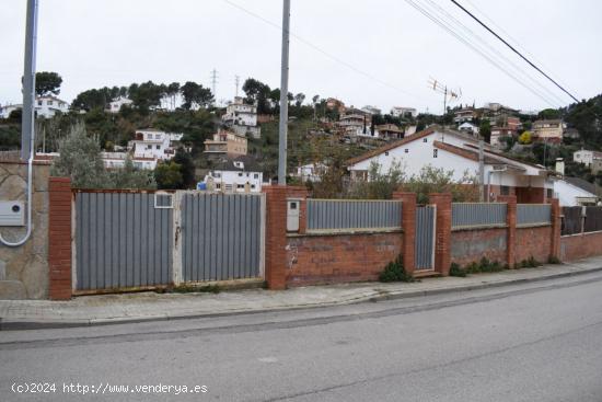  Terreno urbanizable de 500m2 en la Urbanización Can Castany - BARCELONA 