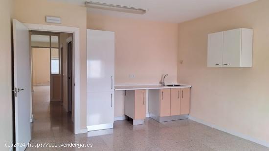 OFICINA VENTA CENTRO VALLADOLID, 172 M2 CONSTRUIDOS, 5 DESPACHOS. LUMINOSA. - VALLADOLID