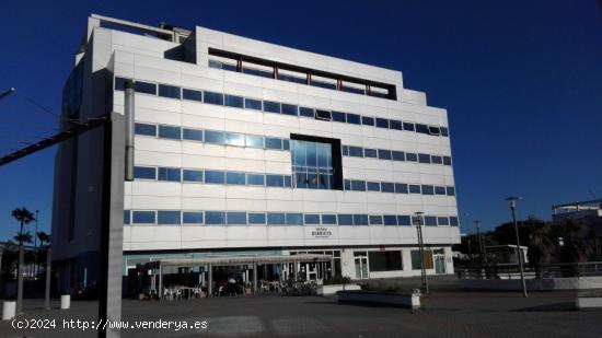  OFICINA EN EL EDIFICIO GLORIETA - CADIZ 