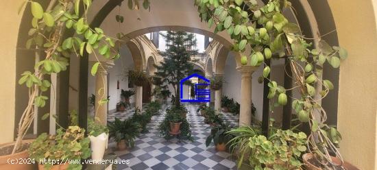 Adosado con garaje en Centro Histórico El Puerto de Santa María - CADIZ