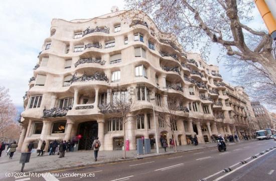 Dúplex junto a la Pedrera!!! - BARCELONA