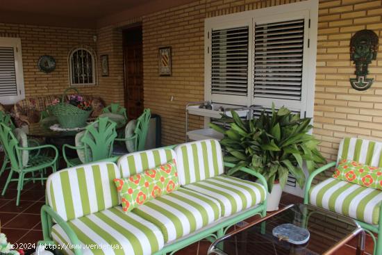 SE VENDE ESPECTACULAR CHALET EN URBANIZACIÓN EL TANCAT DEL ALTER - VALENCIA