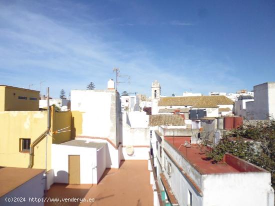  Se vende edficio en el casco antiguo - CADIZ 