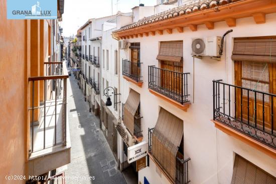 Plaza Mariana Pineda - centro de Granada - GRANADA