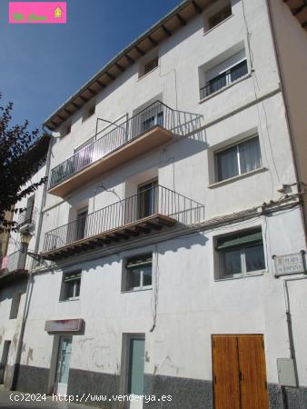 PISO DE CUATRO HABITACIONES,SALON, COCINA Y BAÑO EN PLENO CENTRO CEL PUEBLO - ZARAGOZA