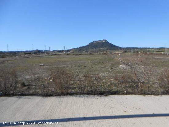  TERRENO INDUSTRIAL EN VENTA - BARCELONA 